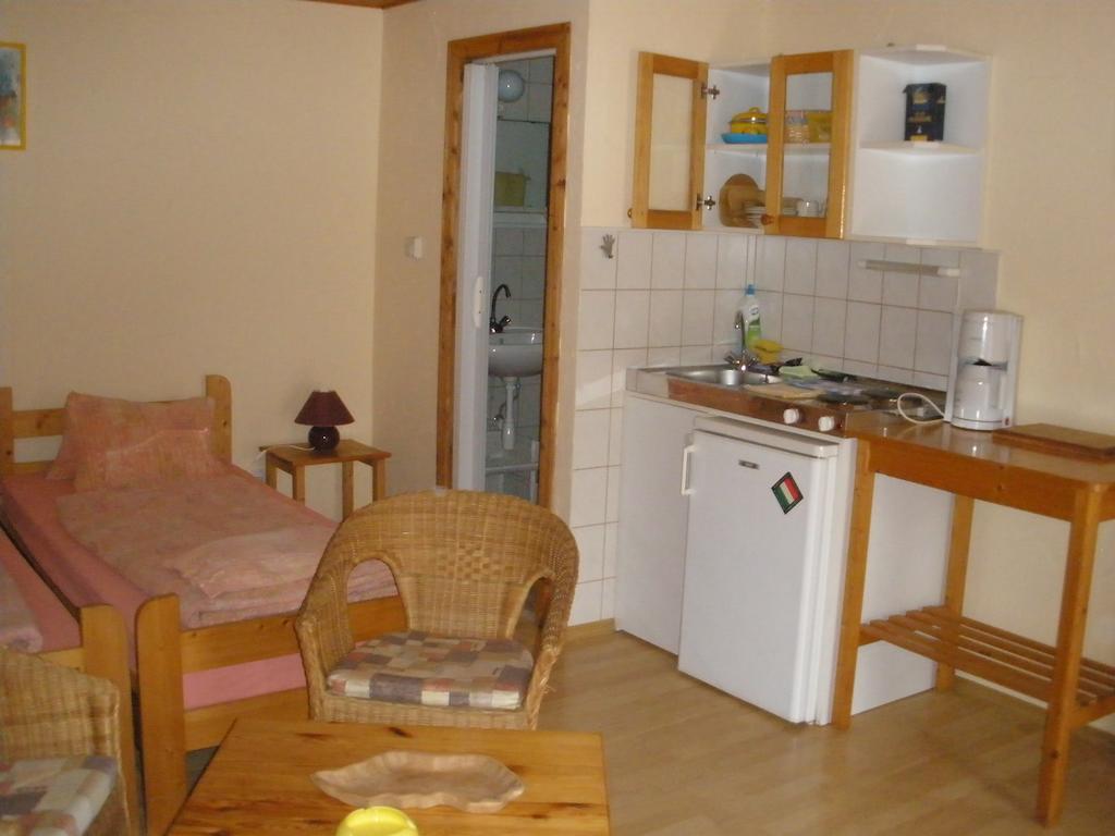 Emilia Apartmanhaz Heviz Room photo
